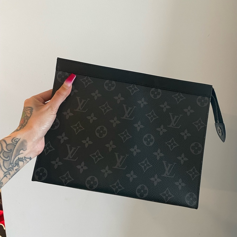Pochette Voyage monogram eclipse canvas MM discontinued
